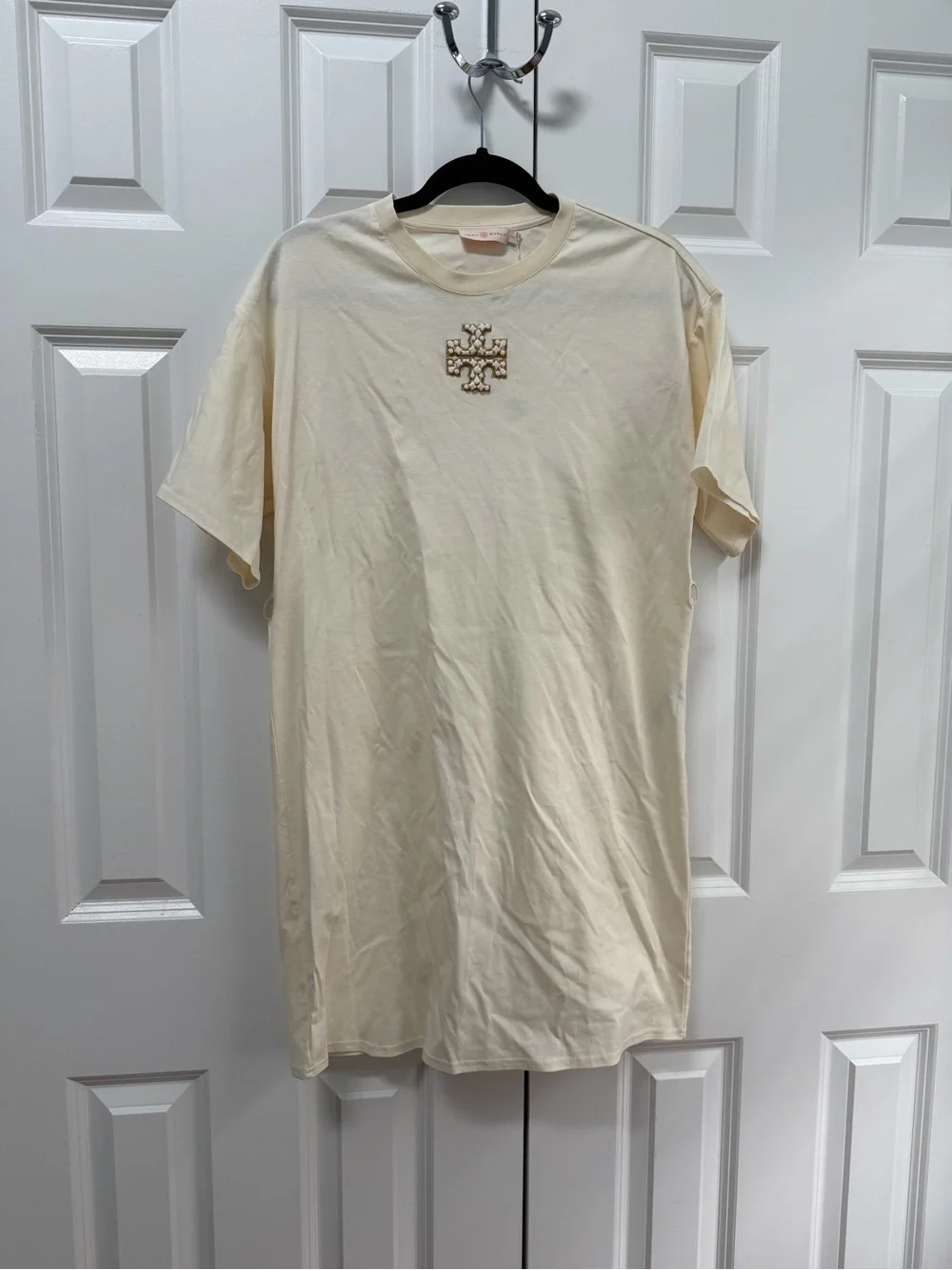 Tory Burch Cream Short Sleeve T-shirt Dress with Embellished Logo